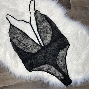 Victoria’s Secret Black Lace Bodysuit Plunge Neckline size Large